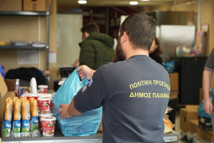 Παιανία: Περισσότεροι από 3,5 τόνοι τροφίμων διανεμήθηκαν στους δικαιούχους του Κοινωνικού Παντοπωλείου