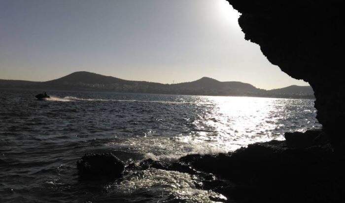 Νεκρός 78χρονος λουόμενος στην παραλία Βάρκιζας