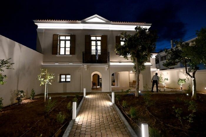 Κερατέα: Εγκαινιάστηκε από τον Περιφερειάρχη Αττικής το ανακαινισμένο ιστορικό συγκρότημα της Οικίας Μπία
